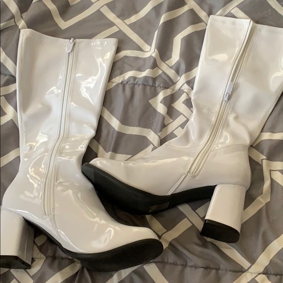 Ellie Shoes - White gogo boots